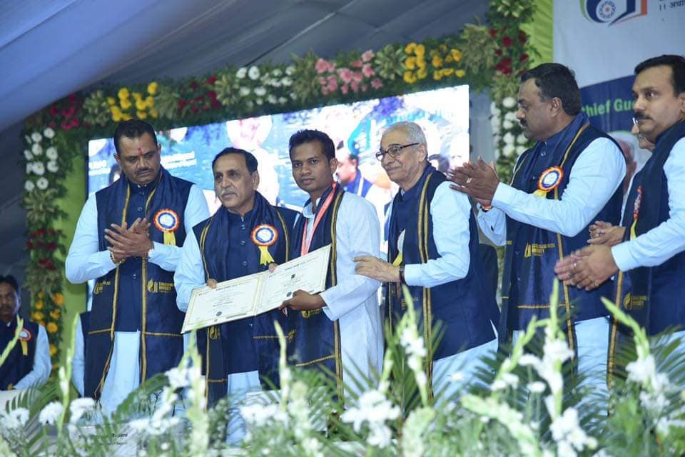 First Convocation of “Saakadchand Patel University” was organized in the presence of Hon. Governor O.P. Kohli, Hon. Chief Minister Shri Vijay Rupani, Chairman of the Region Mr. Jitubhai Vaghani and Hon. Education Minister Shri Bhupendrasinh Chudasama.