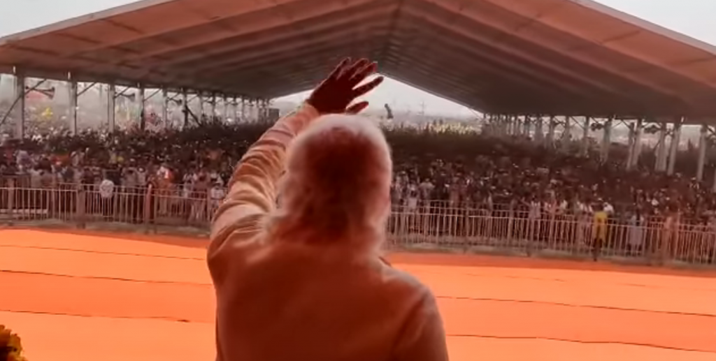 પશ્ચિમ બંગાળના સિલિગુડી ખાતે આદરણીય પ્રધાનમંત્રી શ્રી Narendra Modi ના આગમન પર 'જય શ્રી રામ'ના ગગનભેદી નાદ સાથે ગુંજી ઉઠ્યો પંડાલ