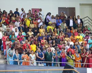 "The Indian diaspora is our pride." ત્રિનિદાદ અને ટોબેગોના પોર્ટ ઑફ સ્પેન ખાતે પધારેલા માનનીય પ્રધાનમંત્રી શ્રી Narendra Modi જીએ ભારતીય સમુદાયના ભવ્ય કાર્યક્રમમાં ભાગ લઈ સૌનું અભિવાદન ઝીલ્યું.  આ પ્રસંગે ત્રિનિદાદ અને ટોબેગોના પ્રધાનમંત્રી શ્રીમતી કમલા પ્રસાદ-બિસ્સેસાર વિશેષ ઉપસ્થિત રહ્યાં.
