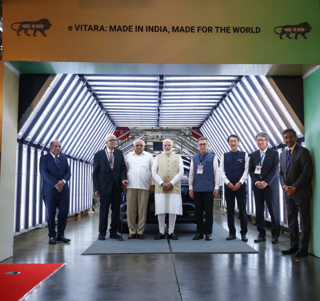 eVITARA: MADE IN INDIA, MADE FOR THE WORLD માનનીય પ્રધાનમંત્રી શ્રી Narendra Modi જીએ આજે હાંસલપુર ખાતે મુખ્યમંત્રી શ્રી Bhupendra Patel ની ઉપસ્થતિમાં સુઝુકી મોટરના પ્રથમ ગ્લોબલ બેટરી ઈલેક્ટ્રીક વ્હીકલ ‘e-Vitara’ને ફ્લેગ-ઑફ કરાવવામાં આવ્યું હતું. ભારતમાં બનનારી મારુતિ સુઝુકીની આ પહેલી ઇલેક્ટ્રિક કાર જાપાન સહિત 100થી વધુ દેશોમાં નિકાસ કરવામાં આવશે. #PMinGujarat eVITARA: MADE IN INDIA, MADE FOR THE WORLD માનનીય પ્રધાનમંત્રી શ્રી Narendra Modi જીએ આજે હાંસલપુર ખાતે મુખ્યમંત્રી શ્રી Bhupendra Patel ની ઉપસ્થતિમાં સુઝુકી મોટરના પ્રથમ ગ્લોબલ બેટરી ઈલેક્ટ્રીક વ્હીકલ ‘e-Vitara’ને ફ્લેગ-ઑફ કરાવવામાં આવ્યું હતું. ભારતમાં બનનારી મારુતિ સુઝુકીની આ પહેલી ઇલેક્ટ્રિક કાર જાપાન સહિત 100થી વધુ દેશોમાં નિકાસ કરવામાં આવશે. #PMinGujarat