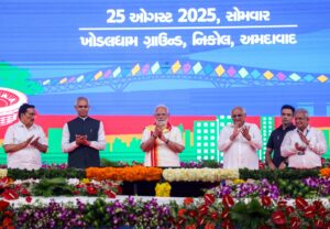 વતનની ધરતી પર આપણા નરેન્દ્રભાઈએ વરસાવી વિકાસની સરવાણી...  ગુજરાતના પનોતા પુત્ર અને દેશના યશસ્વી પ્રધાનમંત્રી શ્રી Narendra Modi જીએ આજે અમદાવાદ ખાતે ₹5,477 કરોડના વિકાસલક્ષી પ્રકલ્પોનું લોકાર્પણ અને ખાતમુહૂર્ત કર્યું અને વિશાળ જનસભાને સંબોધી.  આ વિકાસલક્ષી પ્રકલ્પોમાં રેલવેના ₹1,404 કરોડના પ્રકલ્પો, શહેરી વિકાસ, મહેસૂલ વિભાગ અને અમદાવાદ-ગાંધીનગરમાં વિવિધ સુવિધાઓ માટેના ₹2,644 કરોડના પ્રકલ્પો, ઊર્જા અને પેટ્રોકેમિકલ્સ વિભાગ માટેના ₹1,122 કરોડના પ્રકલ્પો તેમજ માર્ગ અને મકાન વિભાગના ₹307 કરોડના પ્રકલ્પોનો સમાવેશ થાય છે.  આ કાર્યક્રમમાં માનનીય રાજ્યપાલ શ્રી આચાર્ય દેવવ્રતજી, મુખ્યમંત્રી શ્રી Bhupendra Patel , કેન્દ્રીય જળશક્તિ મંત્રી અને પ્રદેશ અધ્યક્ષ શ્રી C R Paatil સહિત મંત્રીશ્રીઓ, સાંસદશ્રીઓ, પદાધિકારીઓ અને હોદ્દેદારો ઉપસ્થિત રહ્યાં.  #ViksitBharatViksitGujarat