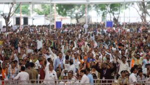 વતનની ધરતી પર આપણા નરેન્દ્રભાઈએ વરસાવી વિકાસની સરવાણી...  ગુજરાતના પનોતા પુત્ર અને દેશના યશસ્વી પ્રધાનમંત્રી શ્રી Narendra Modi જીએ આજે અમદાવાદ ખાતે ₹5,477 કરોડના વિકાસલક્ષી પ્રકલ્પોનું લોકાર્પણ અને ખાતમુહૂર્ત કર્યું અને વિશાળ જનસભાને સંબોધી.  આ વિકાસલક્ષી પ્રકલ્પોમાં રેલવેના ₹1,404 કરોડના પ્રકલ્પો, શહેરી વિકાસ, મહેસૂલ વિભાગ અને અમદાવાદ-ગાંધીનગરમાં વિવિધ સુવિધાઓ માટેના ₹2,644 કરોડના પ્રકલ્પો, ઊર્જા અને પેટ્રોકેમિકલ્સ વિભાગ માટેના ₹1,122 કરોડના પ્રકલ્પો તેમજ માર્ગ અને મકાન વિભાગના ₹307 કરોડના પ્રકલ્પોનો સમાવેશ થાય છે.  આ કાર્યક્રમમાં માનનીય રાજ્યપાલ શ્રી આચાર્ય દેવવ્રતજી, મુખ્યમંત્રી શ્રી Bhupendra Patel , કેન્દ્રીય જળશક્તિ મંત્રી અને પ્રદેશ અધ્યક્ષ શ્રી C R Paatil સહિત મંત્રીશ્રીઓ, સાંસદશ્રીઓ, પદાધિકારીઓ અને હોદ્દેદારો ઉપસ્થિત રહ્યાં.  #ViksitBharatViksitGujarat
