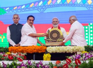 વતનની ધરતી પર આપણા નરેન્દ્રભાઈએ વરસાવી વિકાસની સરવાણી...  ગુજરાતના પનોતા પુત્ર અને દેશના યશસ્વી પ્રધાનમંત્રી શ્રી Narendra Modi જીએ આજે અમદાવાદ ખાતે ₹5,477 કરોડના વિકાસલક્ષી પ્રકલ્પોનું લોકાર્પણ અને ખાતમુહૂર્ત કર્યું અને વિશાળ જનસભાને સંબોધી.  આ વિકાસલક્ષી પ્રકલ્પોમાં રેલવેના ₹1,404 કરોડના પ્રકલ્પો, શહેરી વિકાસ, મહેસૂલ વિભાગ અને અમદાવાદ-ગાંધીનગરમાં વિવિધ સુવિધાઓ માટેના ₹2,644 કરોડના પ્રકલ્પો, ઊર્જા અને પેટ્રોકેમિકલ્સ વિભાગ માટેના ₹1,122 કરોડના પ્રકલ્પો તેમજ માર્ગ અને મકાન વિભાગના ₹307 કરોડના પ્રકલ્પોનો સમાવેશ થાય છે.  આ કાર્યક્રમમાં માનનીય રાજ્યપાલ શ્રી આચાર્ય દેવવ્રતજી, મુખ્યમંત્રી શ્રી Bhupendra Patel , કેન્દ્રીય જળશક્તિ મંત્રી અને પ્રદેશ અધ્યક્ષ શ્રી C R Paatil સહિત મંત્રીશ્રીઓ, સાંસદશ્રીઓ, પદાધિકારીઓ અને હોદ્દેદારો ઉપસ્થિત રહ્યાં.  #ViksitBharatViksitGujarat