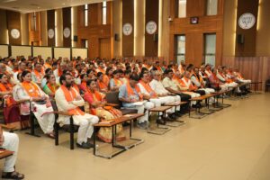 માનનીય પ્રધાનમંત્રી શ્રી Narendra Modi ના જન્મદિવસની ઉજવણીના ભાગરૂપે સેવા પખવાડિયા અંતર્ગત વિવિધ કાર્યક્રમોનું આયોજન થનાર છે.  સેવા પખવાડિયાના આયોજન માટે આજે પ્રદેશ કાર્યાલય 'શ્રી કમલમ્' ખાતે કેન્દ્રીય જળશક્તિ મંત્રી અને પ્રદેશ અધ્યક્ષ શ્રી C R Paatil ની અધ્યક્ષતામાં વિશેષ બેઠક યોજાઈ.  આ પ્રસંગે પ્રદેશ સંગઠન મહામંત્રી શ્રી રત્નાકરજી, કેન્દ્રીય રાજ્યમંત્રી શ્રીમતી નિમુબેન બાંભણીયા, પ્રદેશ કોષાધ્યક્ષ શ્રી સુરેન્દ્રભાઈ પટેલ, પ્રદેશ મહામંત્રી શ્રી રજનીભાઈ પટેલ, શ્રી વિનોદભાઈ ચાવડા, પ્રદેશ ઉપાધ્યક્ષ શ્રી ગોરધનભાઈ ઝડફીયા સહિત પ્રદેશ પદાધિકારીશ્રીઓ, રાજ્ય સરકારના મંત્રીશ્રીઓ, જિલ્લા/મહાનગર પ્રમુખશ્રીઓ, સાંસદશ્રીઓ અને ધારાસભ્યશ્રીઓ વિશેષ ઉપસ્થિત રહ્યાં.