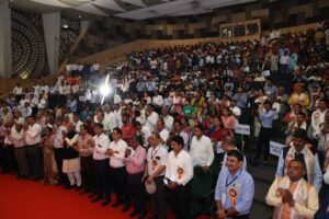 અમારા શિક્ષક, અમારા માર્ગદર્શક  શિક્ષક દિવસના અવસરે માનનીય મુખ્યમંત્રી શ્રી Bhupendra Patel ના શુભહસ્તે તેમજ શિક્ષણ મંત્રી ડૉ.કુબેરભાઈ ડીંડોરની વિશેષ ઉપસ્થિતિમાં રાજ્યના 30 શિક્ષકોને શૈક્ષણિક ક્ષેત્રમાં શ્રેષ્ઠતા અને વિશિષ્ટ યોગદાન બદલ 'ગુજરાત રાજ્ય શ્રેષ્ઠ શિક્ષક પારિતોષિક' એનાયત કરીને સન્માનિત કરવામાં આવ્યા હતા. આ અવસરે મુખ્યમંત્રીશ્રીએ જ્ઞાનસેતુ તેમજ મુખ્યમંત્રી જ્ઞાન સાધના મેરિટ સ્કોલરશીપ યોજનાના 5 લાભાર્થી વિદ્યાર્થીઓને પ્રમાણપત્ર દ્વારા ઉત્કૃષ્ટ દેખાવ માટે સન્માનિત કર્યા.