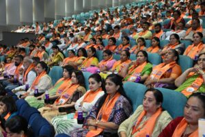 એક મંત્ર - વોકલ ફોર લોકલ  એક માર્ગ - આત્મનિર્ભર ભારત એક લક્ષ્ય - વિકસિત ભારત  ભારતને આત્મનિર્ભર અને સશક્ત બનાવવાના મંત્ર સાથે આગામી 25 સપ્ટેમ્બર (પંડિત દીનદયાળ ઉપાધ્યાયજીની જયંતી)થી 25 ડિસેમ્બર (અટલ બિહારી વાજપેયીજીની જયંતી) સુધી સમગ્ર દેશમાં 'આત્મનિર્ભર ભારત સંકલ્પ અભિયાન' યોજાનાર છે.  આ અભિયાન અંતર્ગત આજે ગાંધીનગર ટાઉનહોલ ખાતે કેન્દ્રીય જળશક્તિ મંત્રી અને પ્રદેશ અધ્યક્ષ શ્રી C R Paatil ની અધ્યક્ષતામાં તથા માનનીય મુખ્યમંત્રી શ્રી Bhupendra Patel, અભિયાનના રાષ્ટ્રીય સહ ઇન્ચાર્જ અને અનુસૂચિત જાતિ મોરચાના રાષ્ટ્રીય મહામંત્રી ડૉ.ભોલા સિંહજી તથા પ્રદેશ સંગઠન મહામંત્રી શ્રી રત્નાકરજીની વિશેષ ઉપસ્થિતિમાં પ્રદેશ કાર્યશાળા સંપન્ન થઈ.  આ કાર્યશાળામાં પ્રદેશ મહામંત્રી શ્રી રજનીભાઈ પટેલ, પ્રદેશ કોષાધ્યક્ષ શ્રી સુરેન્દ્રભાઈ પટેલ, અભિયાનના પ્રદેશ સંયોજક શ્રી પ્રદીપસિંહ જાડેજા, સહિત પ્રદેશ પદાધિકારીશ્રીઓ, રાજ્ય સરકારના મંત્રીશ્રીઓ, સાંસદશ્રીઓ, ધારાસભ્યશ્રીઓ અને જિલ્લા પ્રમુખશ્રીઓ ઉપસ્થિત રહ્યાં.