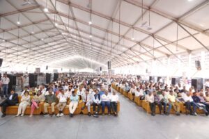 માનનીય પ્રધાનમંત્રી શ્રી Narendra Modi જીએ આજે ભાવનગર ખાતે મેરિટાઇમ સેક્ટરના વિવિધ પ્રોજેક્ટ્સનું નિરીક્ષણ કર્યું અને માહિતી મેળવી.  #SamudraSeSamriddhi