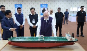માનનીય પ્રધાનમંત્રી શ્રી Narendra Modi જીએ આજે ભાવનગર ખાતે મેરિટાઇમ સેક્ટરના વિવિધ પ્રોજેક્ટ્સનું નિરીક્ષણ કર્યું અને માહિતી મેળવી.  #SamudraSeSamriddhi