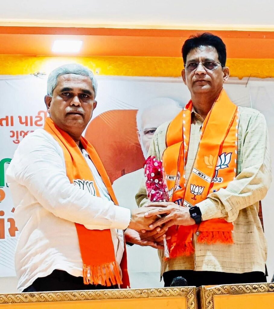 ગુજરાતના પનોતા પુત્ર તેમજ દેશના યશસ્વી પ્રધાનમંત્રી શ્રી Narendra Modi જીના 75મા જન્મદિવસની ઉજવણીના ભાગરૂપે 'સેવા પખવાડિયું – 2025' હેઠળ વિવિધ લોકહિતકારી કાર્યક્રમો યોજાઈ રહ્યા છે. જે સંદર્ભે આણંદ જિલ્લાનું પ્રબુદ્ધ સંમેલન ઉમરેઠમાં સંપન્ન થયું.
