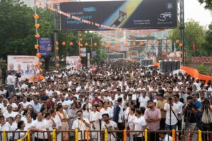 નશામુક્ત ભારત માટે દોડ્યું અમદાવાદ.... માનનીય પ્રધાનમંત્રી શ્રી Narendra Modi જીના જન્મદિવસ નિમિત્તે ભારતીય જનતા યુવા મોરચા દ્વારા દેશભરમાં નશામુક્ત ભારત માટે નમો યુવા રન યોજાઈ રહી છે ત્યારે આજે અમદાવાદ ખાતે કેબિનેટ મંત્રી શ્રી ઋષિકેશભાઈ પટેલ અને યુવા મોરચાના પ્રદેશ પ્રમુખ ડૉ.પ્રશાંતભાઈ કોરાટની વિશેષ ઉપસ્થિતિમાં નમો યુવા રન યોજાઈ.  આ મેરેથોનમાં મહાનગરના અધ્યક્ષ શ્રી પ્રેરકભાઈ શાહ, નમો યુવા રનના એમ્બેસેડર અને ક્રિકેટર શ્રી પાર્થિવ પટેલ તેમજ સંગઠનના હોદ્દેદારો, ફિલ્મ કલાકારો અને હજારોની સંખ્યામાં નગરજનો જોડાયા. #NamoYuvaRun