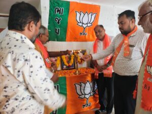 ગુજરાતના પનોતા પુત્ર તેમજ માનનીય પ્રધાનમંત્રી શ્રી Narendra Modi જીના જન્મદિવસ નિમિત્તે સમગ્ર દેશમાં 'સેવા પખવાડિયું - 2025' અંતર્ગત વિવિધ કાર્યક્રમોનું આયોજન કરવામાં આવ્યું છે. જે સંદર્ભે ગાંધીનગર જિલ્લાનું પ્રબુદ્ધ સંમેલન સંપન્ન થયું.