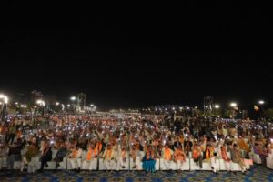 સાબરમતીનો કિનારો થયો ભગવામય...  ભારતીય જનતા પાર્ટી, કર્ણાવતી મહાનગર દ્વારા આજે નવનિયુક્ત પ્રદેશ અધ્યક્ષ શ્રી Jagdish Panchal જીનો ભવ્ય અભિવાદન સમારોહ સાબરમતી રિવરફ્રન્ટ ખાતે સંપન્ન થયો.  આ પ્રસંગે અધ્યક્ષશ્રીએ ઉપસ્થિત સાધુ-સંતોનું પુષ્પો દ્વારા અભિવાદન કર્યું અને સૌ કાર્યકર્તાઓએ સંબોધિત કર્યા.  આ સમારોહમાં પ્રદેશ સંગઠન મહામંત્રી શ્રી રત્નાકરજી, પ્રદેશ મહામંત્રી શ્રી રજનીભાઈ પટેલ, પ્રદેશ કોષાધ્યક્ષ શ્રી સુરેન્દ્રભાઈ પટેલ, કર્ણાવતી મહાનગરના અધ્યક્ષ શ્રી પ્રેરકભાઈ શાહ સહિત મહાનગરના હોદ્દેદારો, સાંસદશ્રીઓ, ધારાસભ્યશ્રીઓ, સામાજિક આગેવાનો અને હજારોની સંખ્યામાં કાર્યકર્તાઓ ઉપસ્થિત રહ્યાં.