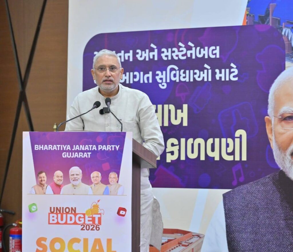 વિઝનરી પર્ફોમન્સ માટેનો રોડમેપ #ViksitBharatBudget2026 અમદાવાદ ખાતે પ્રદેશ અધ્યક્ષ શ્રી Jagdish Panchal ની વિશેષ ઉપસ્થિતિમાં સોશિયલ મીડિયા ઈન્ફ્લુએન્સર્સ મીટ' યોજાઈ.  આ અવસરે પ્રદેશ અધ્યક્ષશ્રીએ ઈન્ફ્લુએન્સર્સ સાથે બજેટ અંગે વિસ્તૃત સંવાદ સાધ્યો. આ મીટમાં પ્રદેશ મુખ્ય પ્રવક્તા ડૉ.અનિલભાઈ પટેલ, મહાનગર અધ્યક્ષ શ્રી પ્રેરકભાઈ શાહ, પ્રદેશ બજેટ કમિટી ઇન્ચાર્જ શ્રી જૈનિકભાઈ વકીલ, પ્રદેશ સોશિયલ મીડિયા ક્ન્વીનર શ્રી મનનભાઈ દાણી તેમજ વિવિધ હોદ્દેદારો અને સોશિયલ મીડિયા ઇન્ફ્લ્યુએન્સર્સ ઉપસ્થિત રહ્યાં.