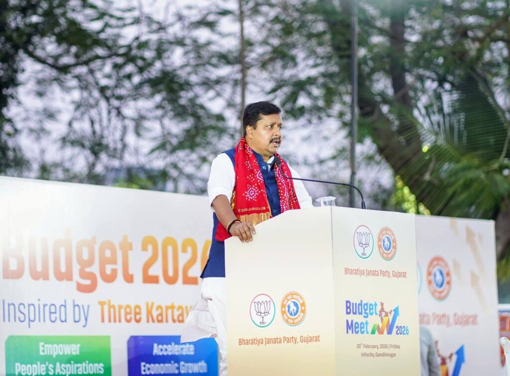 ભારતીય જનતા પાર્ટીના રાષ્ટ્રીય અધ્યક્ષ શ્રી નીતિન નવીનજીની ગરિમામય ઉપસ્થિતિમાં અને પ્રદેશ અધ્યક્ષ શ્રી જગદીશ પંચાલજીની ઉપસ્થિતિમાં ઇન્ફોસિટી, ગાંધીનગર ખાતે 'બજેટ મીટ 2026'નું આયોજન થયું. આ મીટમાં રાષ્ટ્રીય અધ્યક્ષશ્રી અને પ્રદેશ અધ્યક્ષશ્રીએ ઇન્ડસ્ટ્રીયાલિસ્ટ તથા પ્રબુદ્ધજનો સાથે બજેટના વિવિધ પાસાઓ પર વિસ્તૃત અને અર્થસભર સંવાદ સાધ્યો, તેમજ વિવિધ સ્ટોલ્સની મુલાકાત લીધી.  આ અવસરે રાષ્ટ્રીય સંગઠન મહામંત્રી શ્રી બી.એલ.સંતોષજી, પ્રદેશ સંગઠન મહામંત્રી શ્રી રત્નાકરજી સહિત પ્રદેશ પદાધિકારીઓ તથા ઇન્ડસ્ટ્રીયાલિસ્ટ અને પ્રબુદ્ધજનો ઉપસ્થિત રહ્યાં.