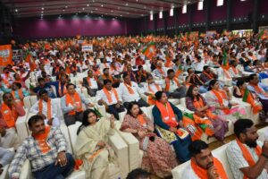 મારું બૂથ, સૌથી મજબૂત  આજે કર્ણાવતી મહાનગર ખાતે માનનીય રાષ્ટ્રીય અધ્યક્ષ શ્રી Nitin Nabin જીની વિશેષ ઉપસ્થિતિમાં બૂથ કાર્યકર્તા સંમેલન યોજાયું. આ કાર્યક્રમમાં પ્રદેશ અધ્યક્ષ શ્રી Jagdish Panchal  તથા મુખ્યમંત્રી શ્રી Bhupendra Patel એ બૂથસ્તરના કાર્યકર્તાઓ સાથે સંવાદ સાધ્યો હતો.  આ અવસરે રાષ્ટ્રીય સંગઠન મહામંત્રી શ્રી બી.એલ.સંતોષજી, પ્રદેશ સંગઠન મહામંત્રી શ્રી રત્નાકરજી, મહાનગરના અધ્યક્ષ શ્રી પ્રેરકભાઈ શાહ, અમદાવાદ જિલ્લા અધ્યક્ષ શ્રી શૈલેષભાઈ દાવડા સહિત હજારોની સંખ્યામાં દેવદુર્લભ કાર્યકર્તાઓ ઉપસ્થિત રહ્યાં.
