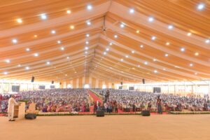 200 વર્ષની ભક્તિ, સેવાનો અવિરત શક્તિપુંજ એટલે જેતલપુર ધામ આજે પ્રદેશ અધ્યક્ષ શ્રી Jagdish Panchal શ્રી સ્વામિનારાયણ મંદિર, જેતલપુરના દ્વિશતાબ્દી મહોત્સવ નિમિત્તે આયોજિત 'ભગવાન મળ્યાનો અવસર' કાર્યક્રમમાં સહભાગી થયા અને પૂજ્ય મોટા મહારાજશ્રી તેજેન્દ્રપ્રસાદજી મહારાજ, પ.પૂ. આચાર્યશ્રી કૌશલેન્દ્રપ્રસાદજી મહારાજ અને પ.પૂ. ભાવિ આચાર્યશ્રી વ્રજેન્દ્રપ્રસાદજી મહારાજના આશીર્વાદ મેળવ્યા.  આ અવસરે પ્રદેશ મહામંત્રી ડૉ.પ્રશાંતભાઈ કોરાટ અને ધારાસભ્ય શ્રી બાબુભાઈ પટેલ વિશેષ ઉપસ્થિત રહ્યાં.    જય સ્વામિનારાયણ🙏