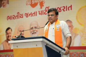 પ્રદેશ અધ્યક્ષ શ્રી Jagdish Panchal ની અધ્યક્ષતામાં આજે પ્રદેશ કાર્યાલય 'શ્રી કમલમ્' ખાતે આગામી સ્થાનિક સ્વરાજ્યની ચૂંટણી સંદર્ભે બેઠક યોજાઈ.  આ બેઠકમાં પ્રદેશ સંગઠન મહામંત્રી શ્રી રત્નાકરજી, પ્રદેશ મહામંત્રી ડૉ.પ્રશાંતભાઈ કોરાટ, પ્રદેશ ચૂંટણી સંચાલન સમિતિના સંયોજક શ્રી ગોરધનભાઈ ઝડફીયા સહિત હોદ્દેદારો ઉપસ્થિત રહ્યાં.
