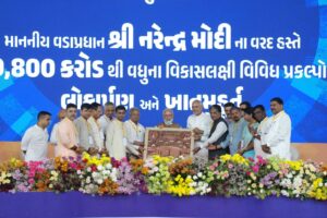 વાવ-થરાદથી સમગ્ર ગુજરાતમાં વહી વિકાસની સરવાણી... લાખોની જનમેદની વચ્ચે વિશ્વના સૌથી લોકપ્રિય નેતા અને આપણા યશસ્વી પ્રધાનમંત્રી શ્રી Narendra Modi જીએ ₹19,800 કરોડથી વધુના વિકાસકાર્યોનું ખાતમુહૂર્ત અને લોકાર્પણ કર્યું.  આ પ્રસંગે માનનીય મુખ્યમંત્રી શ્રી Bhupendra Patel , વિધાનસભાના અધ્યક્ષ શ્રી શંકરભાઈ ચૌધરી, પ્રદેશ અધ્યક્ષ શ્રી Jagdish Panchal , નાયબ મુખ્યમંત્રી શ્રી Harsh Sanghavi  તથા રાજ્ય સરકારના મંત્રીશ્રીઓ, જિલ્લાના પદાધિકારીઓ, ધારાસભ્યો અને લાખોની સંખ્યામાં નાગરિકો ઉપસ્થિત રહ્યાં. #ViksitBharatViksitGujarat