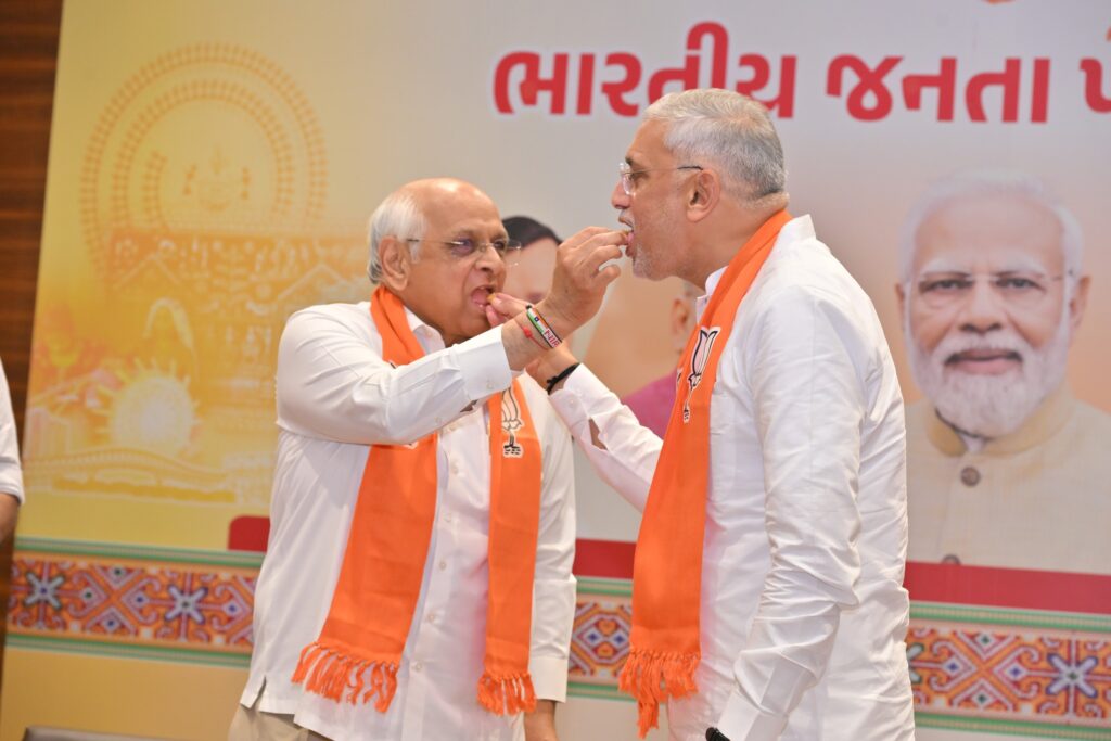 ભારતીય જનતા પાર્ટીના 47મા સ્થાપના દિવસ નિમિત્તે આજે પ્રદેશ કાર્યાલય 'શ્રી કમલમ્' ખાતે માનનીય મુખ્યમંત્રી શ્રી Bhupendra Patel અને પ્રદેશ અધ્યક્ષ શ્રી Jagdish Panchal એ કાર્યકર્તાઓને સંબોધિત કર્યા અને સ્થાપના દિવસની શુભકામનાઓ પાઠવી.  આ પ્રસંગે પ્રદેશ સંગઠન મહામંત્રી શ્રી રત્નાકરજી, પ્રદેશ મહામંત્રી ડૉ.પ્રશાંતભાઈ કોરાટ, પ્રદેશ ચૂંટણી સંચાલન સમિતિના સંયોજક શ્રી ગોરધનભાઈ ઝડફીયા, ગાંધીનગર મહાનગરના અધ્યક્ષ શ્રી આશિષભાઈ દવે સહિત હોદ્દેદારો અને કાર્યકર્તાઓ ઉપસ્થિત રહ્યાં.