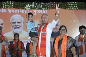 બોરસદમાં પ્રચંડ જનસમર્થન...  પ્રદેશ અધ્યક્ષ શ્રી Jagdish Panchal એ આજે આણંદના બોરસદ ખાતે આયોજિત 'વિકાસ સંકલ્પ સભા'માં વિશાળ જનમેદનીને સંબોધન કર્યું.  જનતાના અભૂતપૂર્વ ઉત્સાહ વચ્ચે પ્રદેશ અધ્યક્ષશ્રીએ સ્થાનિક સ્વરાજ્યની ચૂંટણીમાં ભારતીય જનતા પાર્ટીનો ભવ્ય વિજયધ્વજ લહેરાવવા માટે કાર્યકર્તાઓ અને નાગરિકોને આહ્વાન કર્યું.