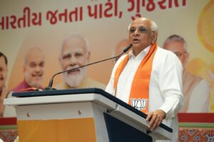 સક્ષમ કાર્યકર્તા, સશક્ત સંગઠન  પંડિત દીનદયાળ ઉપાધ્યાય પ્રશિક્ષણ મહાઅભિયાન 2026 અંતર્ગત આજે પ્રદેશ કાર્યાલય 'શ્રી કમલમ્' ખાતે પ્રદેશ અધ્યક્ષ શ્રી Jagdish Panchal ની અધ્યક્ષતામાં તેમજ રાષ્ટ્રીય સહ સંગઠન મહામંત્રી અને અભિયાનના સંયોજક શ્રી શિવપ્રકાશજી તથા મુખ્યમંત્રી શ્રી Bhupendra Patel ની વિશેષ ઉપસ્થિતિમાં 'પ્રદેશ આયોજન બેઠક' યોજાઈ.  આ પ્રસંગે નાયબ મુખ્યમંત્રી શ્રી Harsh Sanghavi , પ્રદેશ સંગઠન મહામંત્રી શ્રી રત્નાકરજી, મધ્ય અને પશ્ચિમ ઝોનના ઇન્ચાર્જ શ્રી કે.સી.પટેલ, પ્રદેશ મહામંત્રીશ્રીઓ સહિત પ્રદેશ પદાધિકારીશ્રીઓ, જિલ્લા/મહાનગરના પ્રમુખશ્રીઓ, મહામંત્રીઓશ્રીઓ અને પ્રભારીઓશ્રીઓ ઉપસ્થિત રહ્યાં