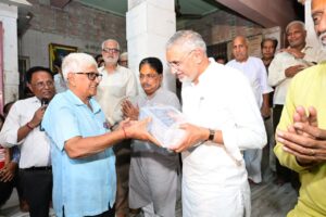 પ્રદેશ અધ્યક્ષ શ્રીજગદીશ પંચાલે વડનગર ખાતે માનનીય પ્રધાનમંત્રી શ્રીનરેન્દ્ર મોદીજીના પૈતૃક ઘરની મુલાકાત લીધી અને નાગરિકો સાથે મુલાકાત કરી. આ પ્રસંગે કેબિનેટ મંત્રી શ્રી ઋષિકેશભાઈ પટેલ તથા હોદ્દેદારો વિશેષ ઉપસ્થિત રહ્યા.