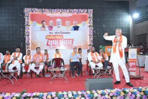 પ્રદેશ અધ્યક્ષ શ્રીજગદીશ પંચાલ આજે શહેરા ખાતે  'વિકસિત ભારત યુવા સંવાદ' કાર્યક્રમમાં યુવાનો સાથે સંવાદ કર્યો.  આ કાર્યક્રમમાં પ્રદેશ મહામંત્રી શ્રી હિતેન્દ્રસિંહ ચૌહાણ, સાંસદ શ્રી રાજપાલસિંહ જાદવ, રાજ્યસભાના સાંસદ ડૉ.જસવંતસિંહ પરમાર, શહેરાના ધારાસભ્ય શ્રી જેઠાભાઈ ભરવાડ, જિલ્લા પ્રમુખ શ્રી મયંકભાઈ દેસાઈ તથા હોદ્દેદારો અને યુવાનો ઉપસ્થિત રહ્યાં.