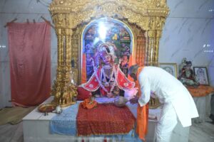 પ્રદેશ અધ્યક્ષ શ્રીજગદીશ પંચાલે આજે દાહોદના પ્રવાસ દરમ્યાન દેવગઢ બારિયાના ઝાપટીયા ગામે સ્થિત હનુમાનજી મંદિરમાં દર્શન કરી સૌની સુખાકારી માટે પ્રાર્થના કરી.…