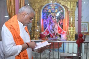 પ્રદેશ અધ્યક્ષ શ્રીજગદીશ પંચાલે આજે દાહોદના પ્રવાસ દરમ્યાન દેવગઢ બારિયાના ઝાપટીયા ગામે સ્થિત હનુમાનજી મંદિરમાં દર્શન કરી સૌની સુખાકારી માટે પ્રાર્થના કરી.…