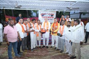 પ્રદેશ અધ્યક્ષ શ્રીજગદીશ પંચાલની અધ્યક્ષતામાં આજે દાહોદ જિલ્લાની 'મોરચા સંયુક્ત બેઠક' યોજાઈ.  આ પ્રસંગે પ્રદેશ મહામંત્રી શ્રી હિતેન્દ્રસિંહ ચૌહાણ, પ્રદેશ મંત્રી શ્રી શંકરભાઈ આમલીયાર, જિલ્લા પ્રમુખ શ્રી સ્નેહલભાઈ ધરીયા સહિત મોરચાના પ્રમુખો અને હોદ્દેદારો ઉપસ્થિત રહ્યાં.