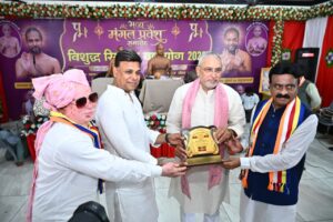 પ્રદેશ અધ્યક્ષ શ્રી Jagdish Panchal એ આજે અમદાવાદના ઓઢવ ખાતે ચાતુર્માસ (વર્ષાયોગ 2026) અર્થે પધારેલ પૂજ્ય મુનિશ્રીઓના સ્વાગત માટે આયોજિત ભવ્ય મંગલ પ્રવેશ કાર્યક્રમમાં ઉપસ્થિત રહી પૂજ્ય મુનિશ્રીઓના આશીર્વાદ મેળવ્યા.