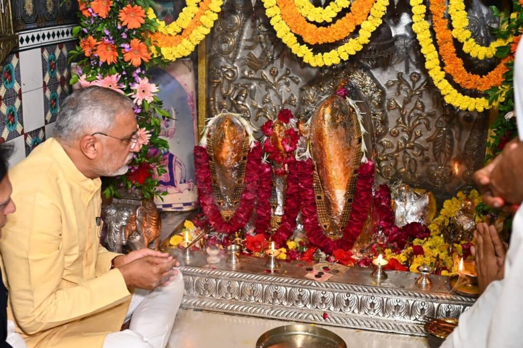 પ્રદેશ અધ્યક્ષ શ્રી Jagdish Panchal એ મગરવાડા તીર્થ (બનાસકાંઠા) શ્રી મણિભદ્ર વીર મહારાજના દર્શન કર્યા અને સૌની સુખાકારી માટે પ્રાર્થના કરી.
