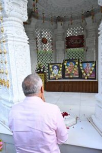 પ્રદેશ અધ્યક્ષ શ્રી Jagdish Panchal એ ગુરુ પૂર્ણિમા નિમિત્તે ગાંધીનગર સ્થિત SMVS સ્વામિનારાયણ ધામ ખાતે પ.પૂ. સ્વામી શ્રી સત્યસંકલ્પદાસજી સાથે મુલાકાત કરી આશીર્વાદ પ્રાપ્ત કર્યા.  જય સ્વામિનારાયણ 🙏