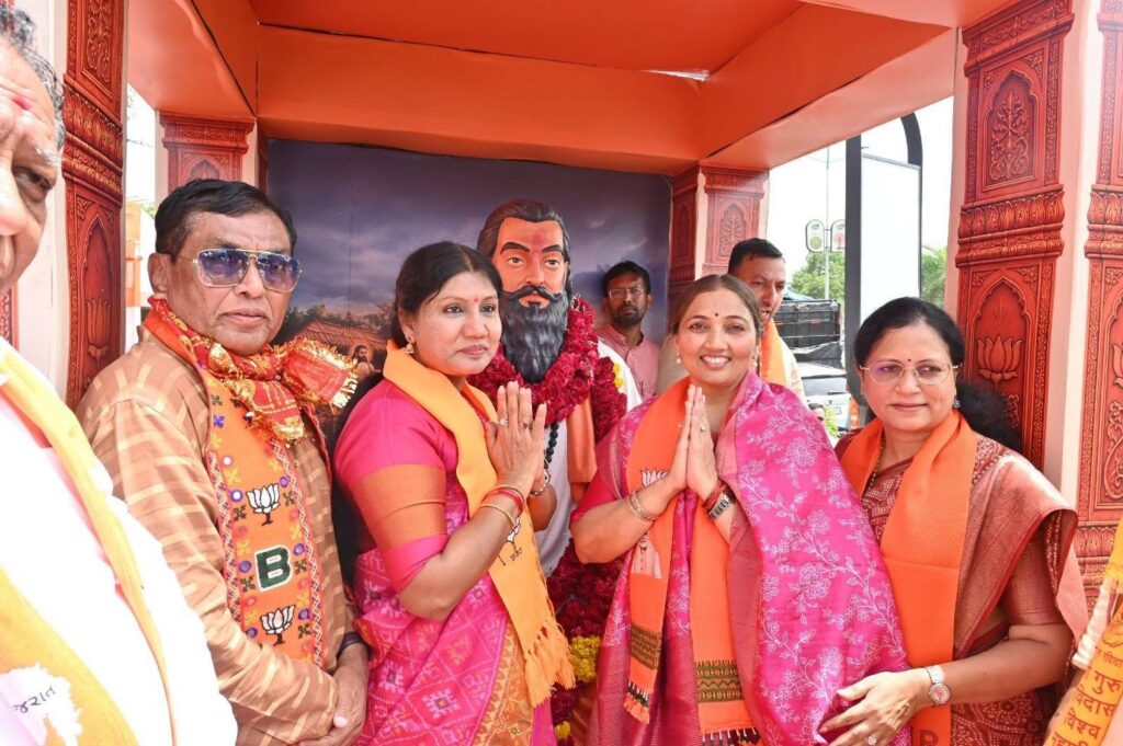 સંત શિરોમણી શ્રી ગુરુ રવિદાસ મહારાજની 650મી જયંતી નિમિત્તે સમરસતાના સંદેશ સાથે કાશીથી કર્ણાવતી સુધી નીકળેલી કળશ યાત્રાનું 'કર્ણાવતી મહાનગર'માં ભવ્ય આગમન...