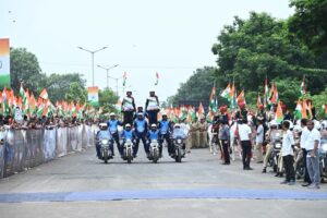 તિરંગાનો રંગ, પાટનગરનો સંગ 🇮🇳 'હર ઘર તિરંગા' અભિયાન અંતર્ગત ગાંધીનગર મહાનગર ખાતે માનનીય મુખ્યમંત્રી શ્રી Bhupendra Patel અને પ્રદેશ અધ્યક્ષ શ્રી Jagdish Panchal ની વિશેષ ઉપસ્થિતિમાં રાજ્યકક્ષાની ભવ્ય તિરંગા યાત્રા યોજાઈ. હજારો નગરજનોએ તિરંગો હાથમાં લઈ રાષ્ટ્રભક્તિના રંગે રંગાઈને 'હર ઘર તિરંગા, હર દિલ તિરંગા'ના સંકલ્પને વધુ મજબૂત બનાવ્યો.  #HarGharTiranga