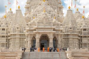 અમેરિકા સ્થિત BAPS સ્વામિનારાયણ અક્ષરધામ ખાતે માનનીય મુખ્યમંત્રી શ્રી Bhupendra Patel એ દર્શન કરી સંતોના આશીર્વાદ મેળવ્યા અને હરિભક્તો સાથે આત્મીય સંવાદ કર્યો.