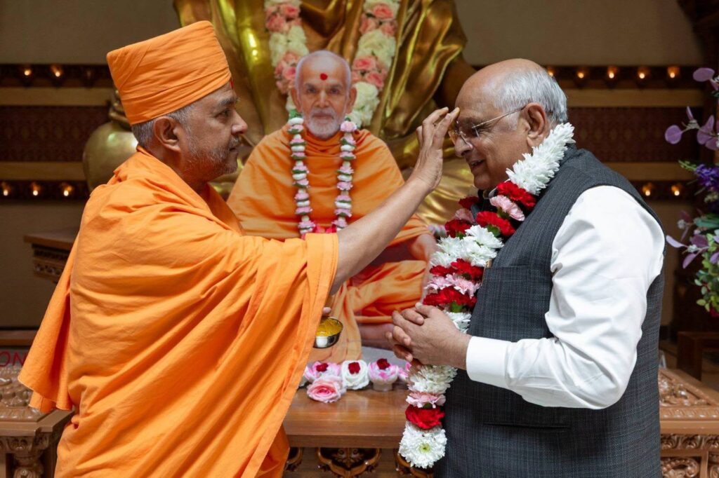 અમેરિકા સ્થિત BAPS સ્વામિનારાયણ અક્ષરધામ ખાતે માનનીય મુખ્યમંત્રી શ્રી Bhupendra Patel એ દર્શન કરી સંતોના આશીર્વાદ મેળવ્યા અને હરિભક્તો સાથે આત્મીય સંવાદ કર્યો.
