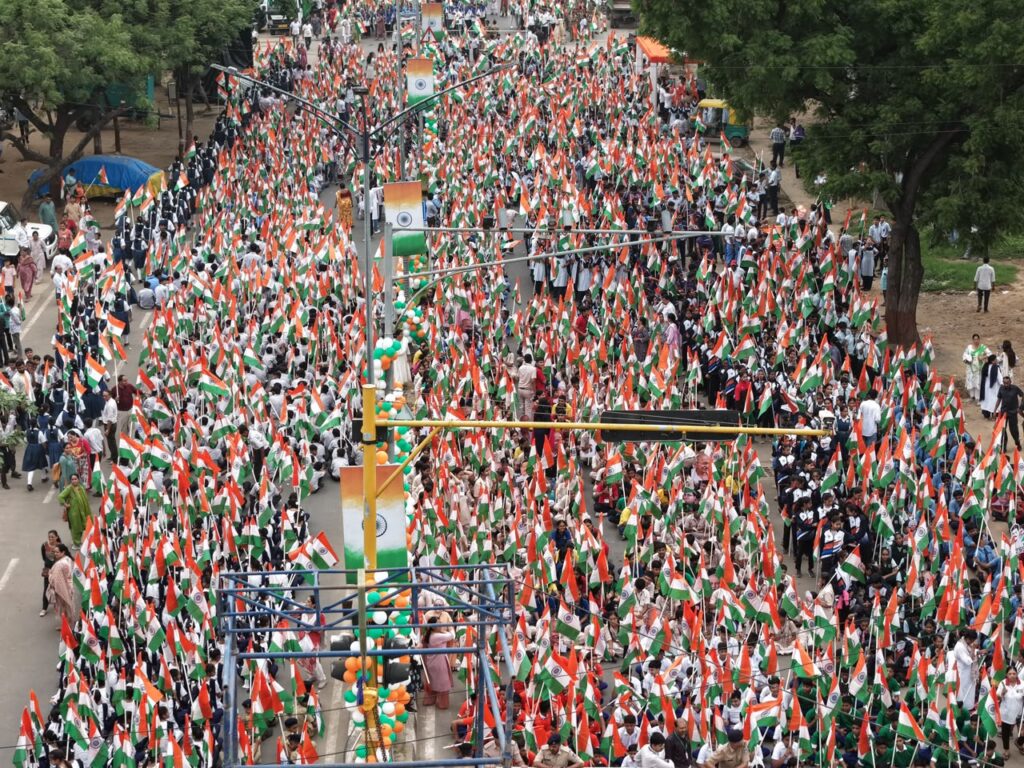 પાટનગર રંગાયું તિરંગાના રંગે 🇮🇳 📍તિરંગા યાત્રા, ગાંધીનગર