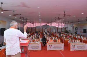 પ્રશિક્ષિત કાર્યકર્તા, મજબૂત સંગઠન  પંડિત દીનદયાળ ઉપાધ્યાય પ્રશિક્ષણ મહાઅભિયાન-2026 અંતર્ગત પ્રદેશ અધ્યક્ષ શ્રી Jagdish Panchal એ આજે બેચરાજી ખાતે મહેસાણા જિલ્લાના પ્રશિક્ષણ વર્ગમાં ઉપસ્થિત રહી જિલ્લાના હોદ્દેદારો સાથે સંવાદ કર્યો તથા સંગઠનાત્મક માર્ગદર્શન આપ્યું.