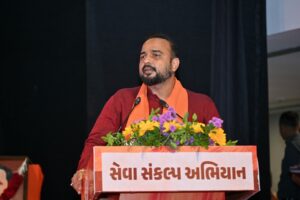 25 વર્ષ સેવા અને સમર્પણના... ગુજરાતના પનોતા પુત્ર અને દેશના યશસ્વી પ્રધાનમંત્રી શ્રી Narendra Modi જીના મુખ્યમંત્રી અને પ્રધાનમંત્રી તરીકેના જનસેવાના 25 વર્ષ પૂર્ણ થવાના અવસરે ભારતીય જનતા પાર્ટી દ્વારા રાષ્ટ્રવ્યાપી 'સેવા સંકલ્પ અભિયાન'નું આયોજન કરવામાં આવી રહ્યું છે. આ અભિયાનની તૈયારીઓના ભાગરૂપે આજે ગાંધીનગર મહાનગર ખાતે પ્રદેશ પ્રભારી શ્રી Tarun Chugh જીની અધ્યક્ષતામાં તથા મુખ્યમંત્રી શ્રી Bhupendra Patel અને પ્રદેશ અધ્યક્ષ શ્રી Jagdish Panchal ની વિશેષ ઉપસ્થિતિમાં કાર્યશાળા યોજાઈ. આ પ્રસંગે પ્રદેશ સંગઠન મહામંત્રી શ્રી રત્નાકરજી, નાયબ મુખ્યમંત્રી શ્રી Harsh Sanghavi , રાષ્ટ્રીય અભિયાનના ઝોન ઇન્ચાર્જ શ્રી આશિષભાઈ શેલારજી, કેન્દ્રીય રાજ્યમંત્રી શ્રીમતી નિમુબેન બાંભણીયા, આસામના પ્રદેશ અધ્યક્ષ શ્રી દિલીપ સૈકિયાજી, પ્રદેશ મહામંત્રી અને અભિયાનના પ્રદેશ પ્રભારી શ્રી અજયભાઈ બ્રહ્મભટ્ટ, અભિયાનના ઇન્ચાર્જ શ્રી બ્રિજેશભાઈ મેરજા સહિત પદાધિકારીઓ ઉપસ્થિત રહ્યાં.