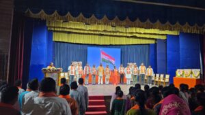 25 વર્ષ જનસેવાના... 25 વર્ષ ગરીબ કલ્યાણના... 'સેવા સંકલ્પ અભિયાન' અંતર્ગત આજે રાષ્ટ્રીય ઉપાધ્યક્ષ શ્રીમતી વર્ષાબેન દોશી તથા પ્રદેશ મહામંત્રી શ્રી અજયભાઈ બ્રહ્મભટ્ટની વિશેષ ઉપસ્થિતિમાં આણંદ જિલ્લાની કાર્યશાળા સંપન્ન થઈ.
