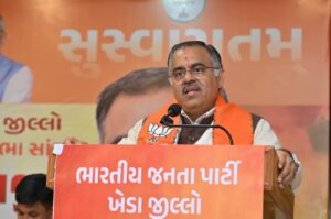 પ્રદેશ પ્રભારી શ્રી Tarun Chugh જીએ ગઈકાલે ખેડા જિલ્લાની મુલાકાત લઈ સંગઠનના હોદ્દેદારો સાથે વિવિધ બેઠકો યોજી સંગઠનાત્મક કામગીરી અંગે સંવાદ કર્યો. આ પ્રસંગે પ્રદેશ સંગઠન મહામંત્રી શ્રી રત્નાકરજી, પ્રદેશ મહામંત્રી શ્રી અજયભાઈ બ્રહ્મભટ્ટ, શ્રી હિતેન્દ્રસિંહ ચૌહાણ સહિત હોદ્દેદારો ઉપસ્થિત રહ્યા.