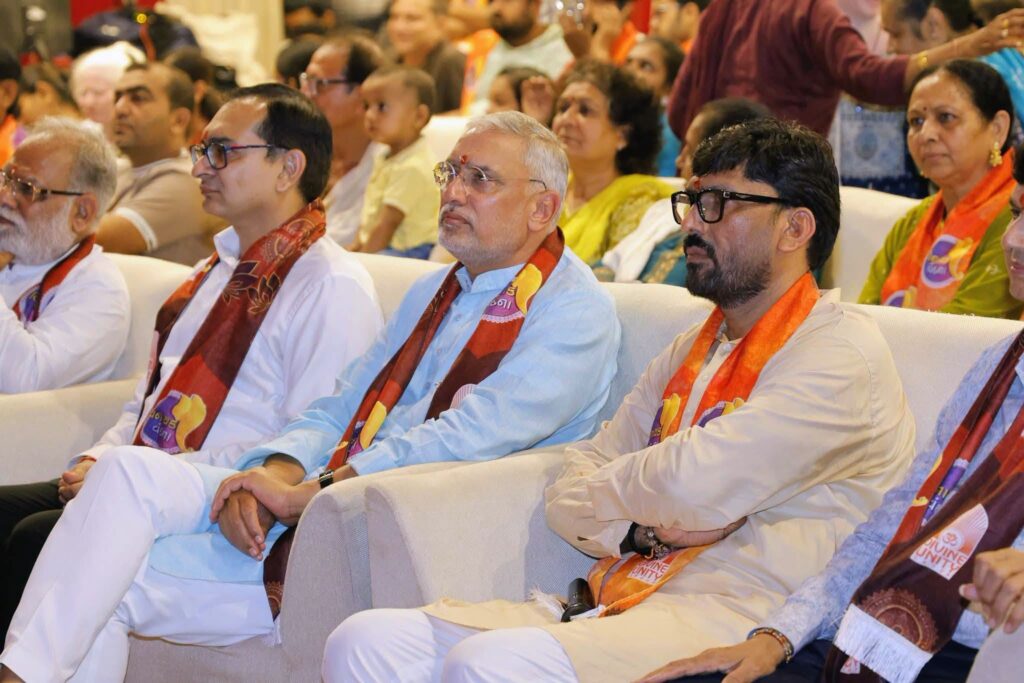 આજે અમદાવાદના ન્યુ રાણીપ ખાતે ડિવાઇન યુનિટી ગ્રુપ આયોજિત 'વિનાયક વંદના 2026' ગણેશ મહોત્સવમાં પ્રદેશ અધ્યક્ષ શ્રી Jagdish Panchal એ ઉપસ્થિત રહી પૂજા-અર્ચના કરી. ગણપતિ બાપ્પા મોરિયા!