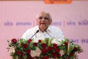 જાણશે ગુજરાત, જીતશે ગુજરાત  માનનીય મુખ્યમંત્રી શ્રી Bhupendra Patel આજે 'ગુજરાત જ્ઞાનગુરુ ક્વિઝ (G3Q 2026)' અને 'સેવા ફર્સ્ટ ઇનોવેશન ચેલેન્જ'નો શુભારંભ કરાવ્યો. G3Q 2026 થકી વિદ્યાર્થીઓ અને નાગરિકોમાં જ્ઞાન, જાગૃતિ અને સ્પર્ધાત્મક ભાવનાને વેગ મળશે, જ્યારે સેવા ફર્સ્ટ ઇનોવેશન ચેલેન્જ યુવા ઇનોવેટર્સને વહીવટીતંત્ર અને ઉદ્યોગોના વાસ્તવિક પડકારોના ટેક્નોલોજી આધારિત ઉકેલો શોધવા માટે મંચ પૂરું પાડશે. #SevaSankalpAbhiyan