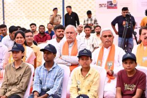 આણંદ જિલ્લાના સાગોળપુરા ખાતે પ્રદેશ અધ્યક્ષ શ્રી Jagdish Panchal એ કાર્યકર્તાઓ અને યુવાનો સાથે માનનીય પ્રધાનમંત્રી શ્રી નરેન્દ્ર મોદીજીના #MannKiBaat કાર્યક્રમનું સામૂહિક શ્રવણ કર્યું.
