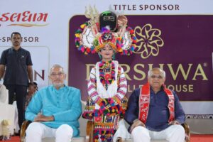 ગુજરાત પ્રદેશ ભાજપા ------- નવરાત્રિના પાવન પર્વના પાંચમાં નોરતે મુખ્યમંત્રી શ્રી ભુપેન્દ્રભાઈ પટેલ તથા ભાજપા પ્રદેશ અધ્યક્ષ શ્રી જગદીશભાઈ વિશ્વકર્મા અમદાવાદના નિકોલ ખાતે ખોડલધામ ટ્રસ્ટ દ્વારા આયોજીત નવરાત્રિ મહોત્સવ ખાતે ઉપસ્થિત રહ્યાં હતાં. તેઓએ માં જગદંબાના ચરણોમાં શીશ ઝુકાવી સૌના કલ્યાણ માટે પ્રાર્થના કરી હતી. આ ઉપરાંત શ્રી જગદીશભાઈ વિશ્વકર્માએ નિકોલ ખાતે લેઉવા પટેલ યુવા સંગઠન દ્વારા આયોજિત ગરબા મહોત્સવની મુલાકાત કરી હતી.