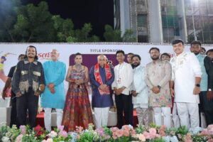 ગુજરાત પ્રદેશ ભાજપા ------- નવરાત્રિના પાવન પર્વના પાંચમાં નોરતે મુખ્યમંત્રી શ્રી ભુપેન્દ્રભાઈ પટેલ તથા ભાજપા પ્રદેશ અધ્યક્ષ શ્રી જગદીશભાઈ વિશ્વકર્મા અમદાવાદના નિકોલ ખાતે ખોડલધામ ટ્રસ્ટ દ્વારા આયોજીત નવરાત્રિ મહોત્સવ ખાતે ઉપસ્થિત રહ્યાં હતાં. તેઓએ માં જગદંબાના ચરણોમાં શીશ ઝુકાવી સૌના કલ્યાણ માટે પ્રાર્થના કરી હતી.  આ ઉપરાંત શ્રી જગદીશભાઈ વિશ્વકર્માએ નિકોલ ખાતે લેઉવા પટેલ યુવા સંગઠન દ્વારા આયોજિત ગરબા મહોત્સવની મુલાકાત કરી હતી.