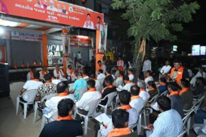 મજબૂત સંગઠન, સક્રિય કાર્યકર્તા અને જનસેવાનો સંકલ્પ! ગાંધીનગર મહાનગરપાલિકા ચૂંટણી અંતર્ગત આજે પ્રદેશ અધ્યક્ષ શ્રી Jagdish Panchal એ વોર્ડ નં. 5 અને 7ની બૂથ સંકલન બેઠકમાં કાર્યકર્તાઓ સાથે સંવાદ કરી ચૂંટણીલક્ષી આયોજન અંગે માર્ગદર્શન આપ્યું