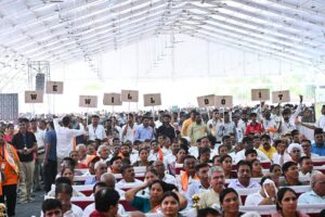 सेवा संकल्प अभियान के तहत वाराणसी से वडनगर तक निकली भव्य #SevaYatra का आज वडनगर की पावन भूमि पर भव्य समापन हुआ। इस अवसर पर मुख्यमंत्री श्री Bhupendra Patel जी, केंद्रीय मंत्री श्री Shivraj Singh Chouhan जी, पश्चिम बंगाल के मुख्यमंत्री श्री Suvendu Adhikari जी, प्रदेश प्रभारी श्री Tarun Chugh  जी, प्रदेश अध्यक्ष श्री Jagdish Panchal जी, उपमुख्यमंत्री श्री Harsh Sanghavi जी एवं अन्य गणमान्य अतिथियों ने सेवा यात्रियों का स्वागत-अभिनंदन कर उनका सम्मान किया। सेवा, समर्पण और संगठन के भाव से संपन्न हुई यह यात्रा जनसेवा से राष्ट्रसेवा की 25 वर्षों की प्रेरणादायी यात्रा को जन-जन तक पहुंचाने का सशक्त माध्यम बनी। #SevaSankalpAbhiyan #25YearsOfSeva