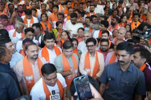 સ્થાનિક સ્વરાજ્યની ચૂંટણીઓમાં ભવ્ય વિજયના ઉત્સાહ સાથે પ્રદેશ કાર્યાલય 'શ્રી કમલમ્' ખાતે વિજયોત્સવ! નિહાળો આ ભવ્ય ઉજવણીની ખાસ તસવીરો.